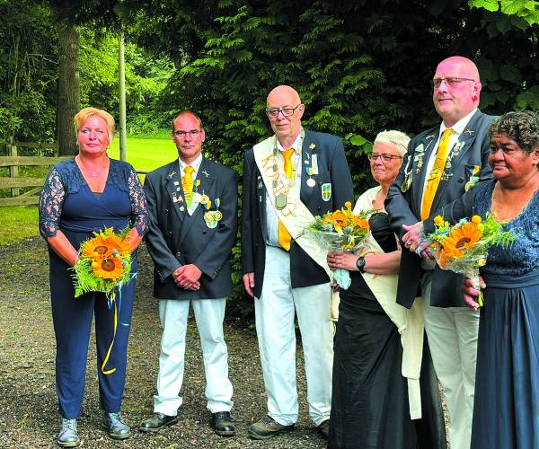 René Bouma gekroond als nieuwe koning van Schutterij Oldensaele