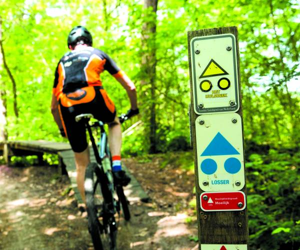 Mountainbikeroutes in Twente nu duidelijk gemarkeerd voor elk niveau