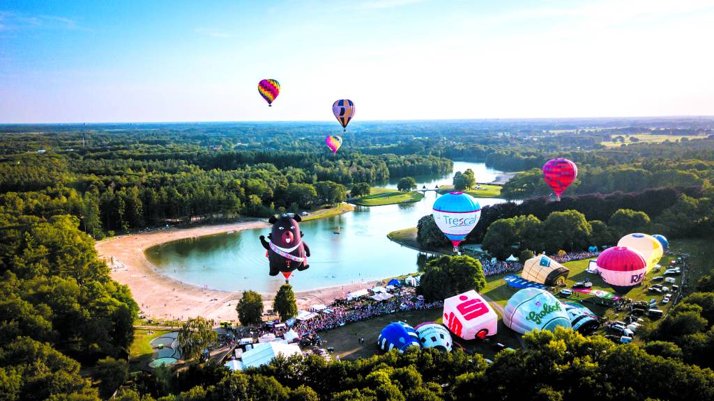 van Blaast op eb Twente Ballooning, het kleurrijkste evenement van Twente Dit jaar de 30ste  editie van een prachtig en kleurrijk event in Twente… | De Glimlach van  Twente