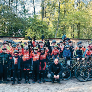 Nieuwe fietsen voor mountainbikevereniging Het Twentse Ros