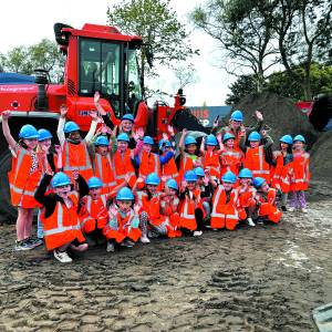 Basisschool De Leemstee gestart met het thema: ‘Wij bouwen met elkaar aan een nieuw schooljaar’